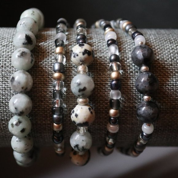 Bundle of 5 elastic HANDMADE bracelets; featuring 8mm natural crystal beads - Picture 1 of 1
